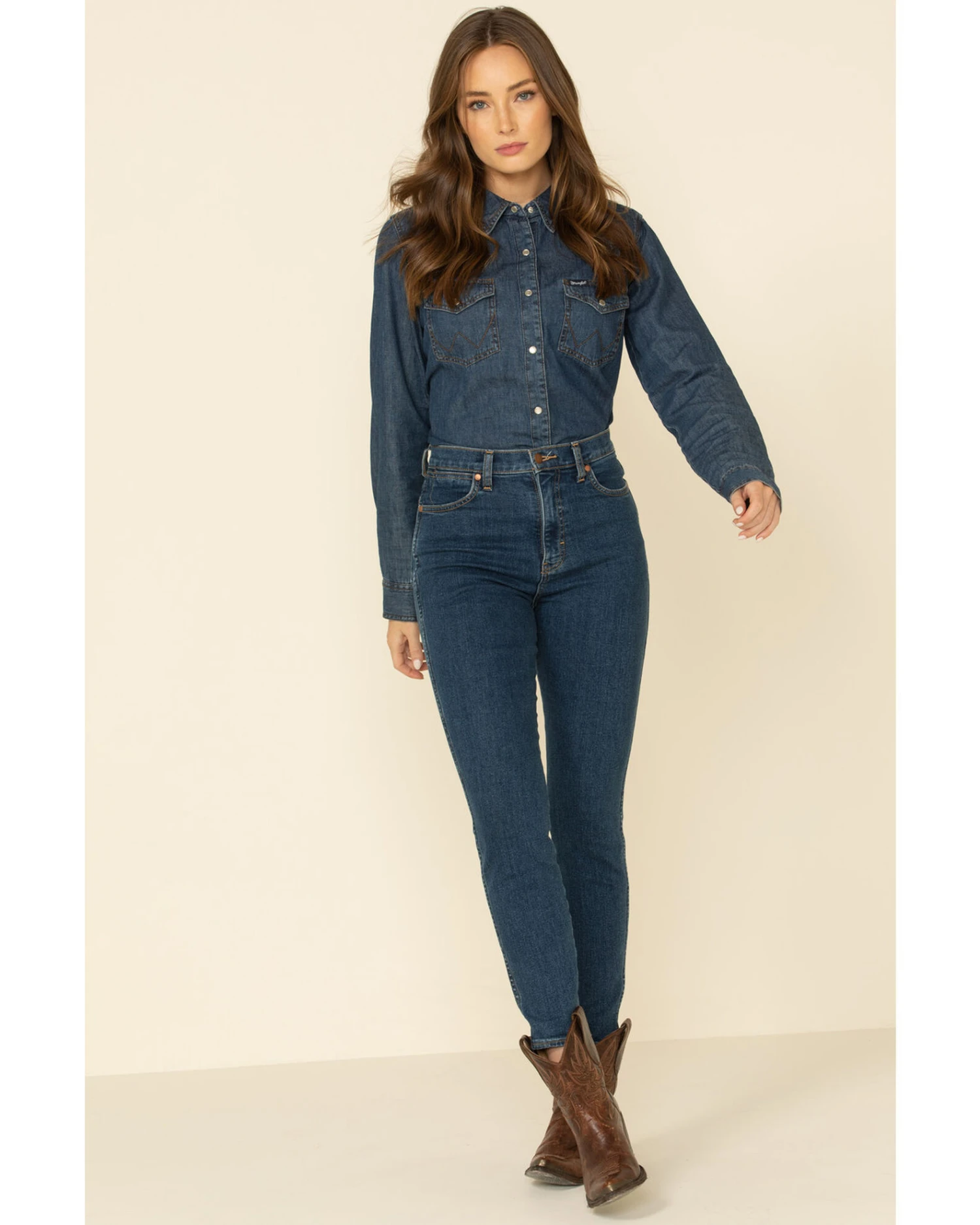 Wrangler Women's Dark Denim Washed Long Sleeve Pearl Snap Western Shirt 4 Wrangler Women's Dark Denim Washed Long Sleeve Pearl Snap Western Shirt - Image 2