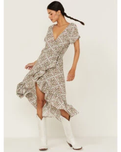 Wrangler Women's Floral Short Sleeve Surplice Wrap Dress