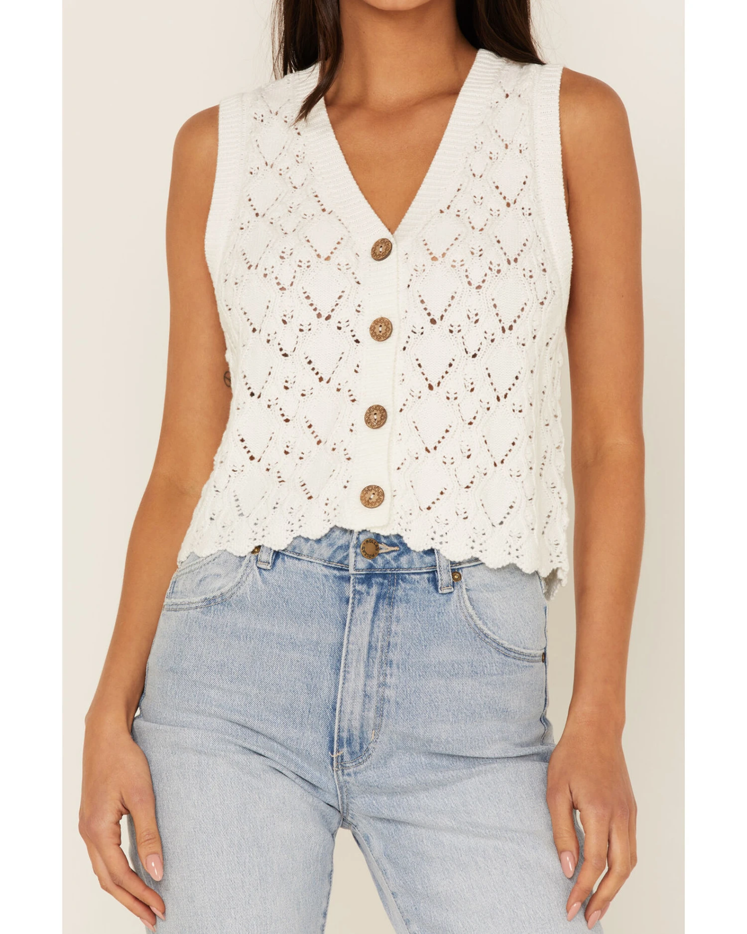 Cleo + Wolf Women's Cropped Sweater Knit Vest 5 Cleo + Wolf Women's Cropped Sweater Knit Vest - Image 3