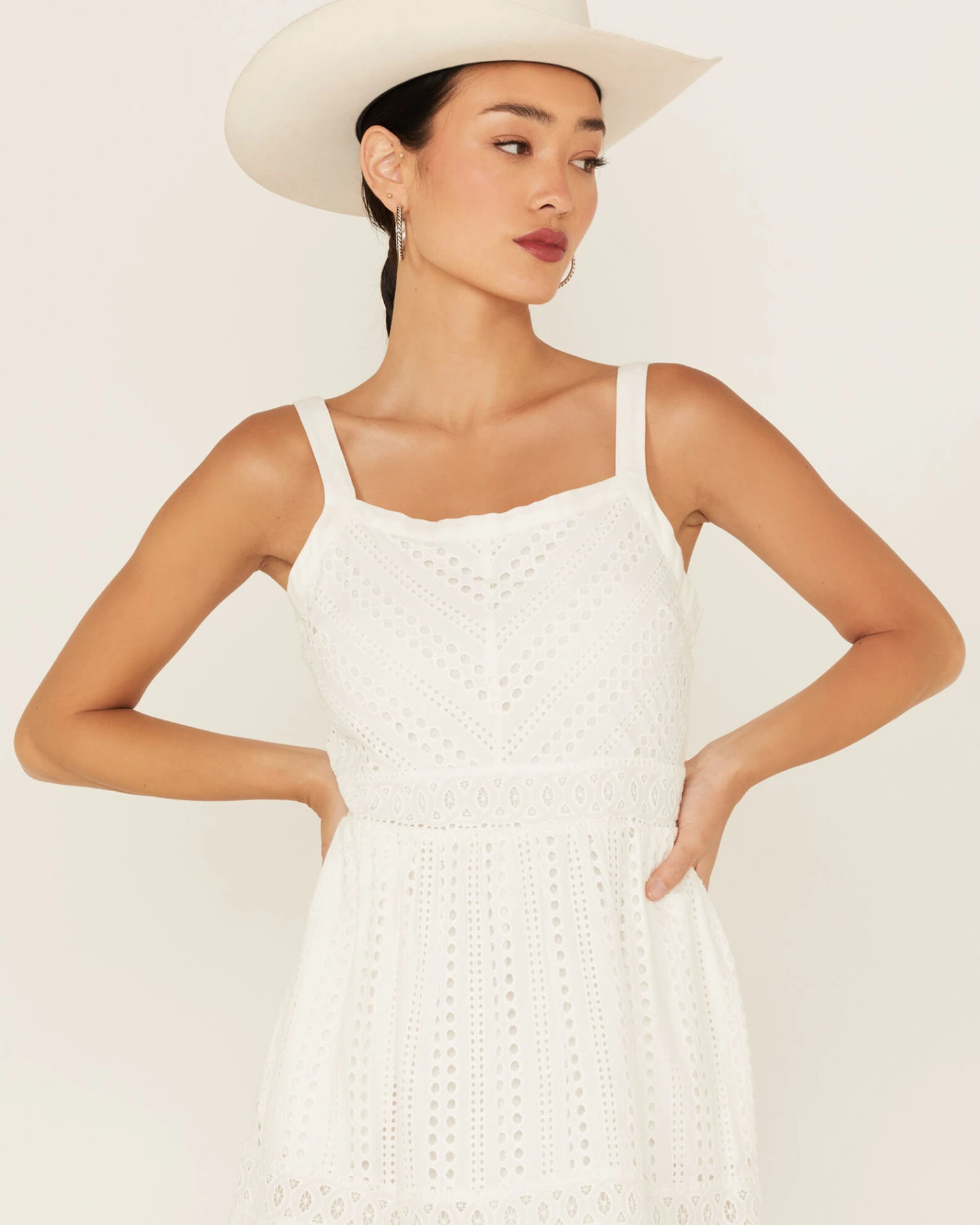 Skies Are Blue Women's Crochet Sleeveless Midi Dress 4 Skies Are Blue Women's Crochet Sleeveless Midi Dress - Image 2