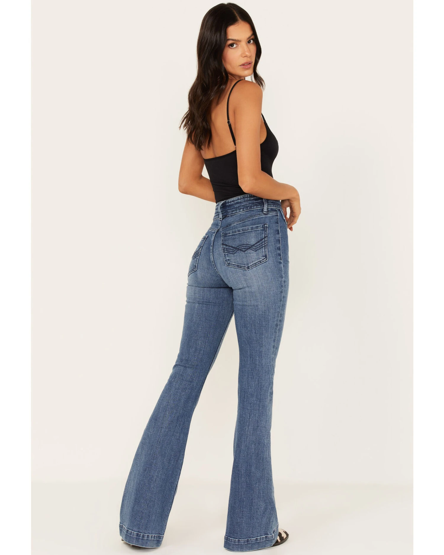 Idyllwind Women's Edge Hill Medium Wash High Rise Outlaw Flare Jeans 6 Idyllwind Women's Edge Hill Medium Wash High Rise Outlaw Flare Jeans - Image 4