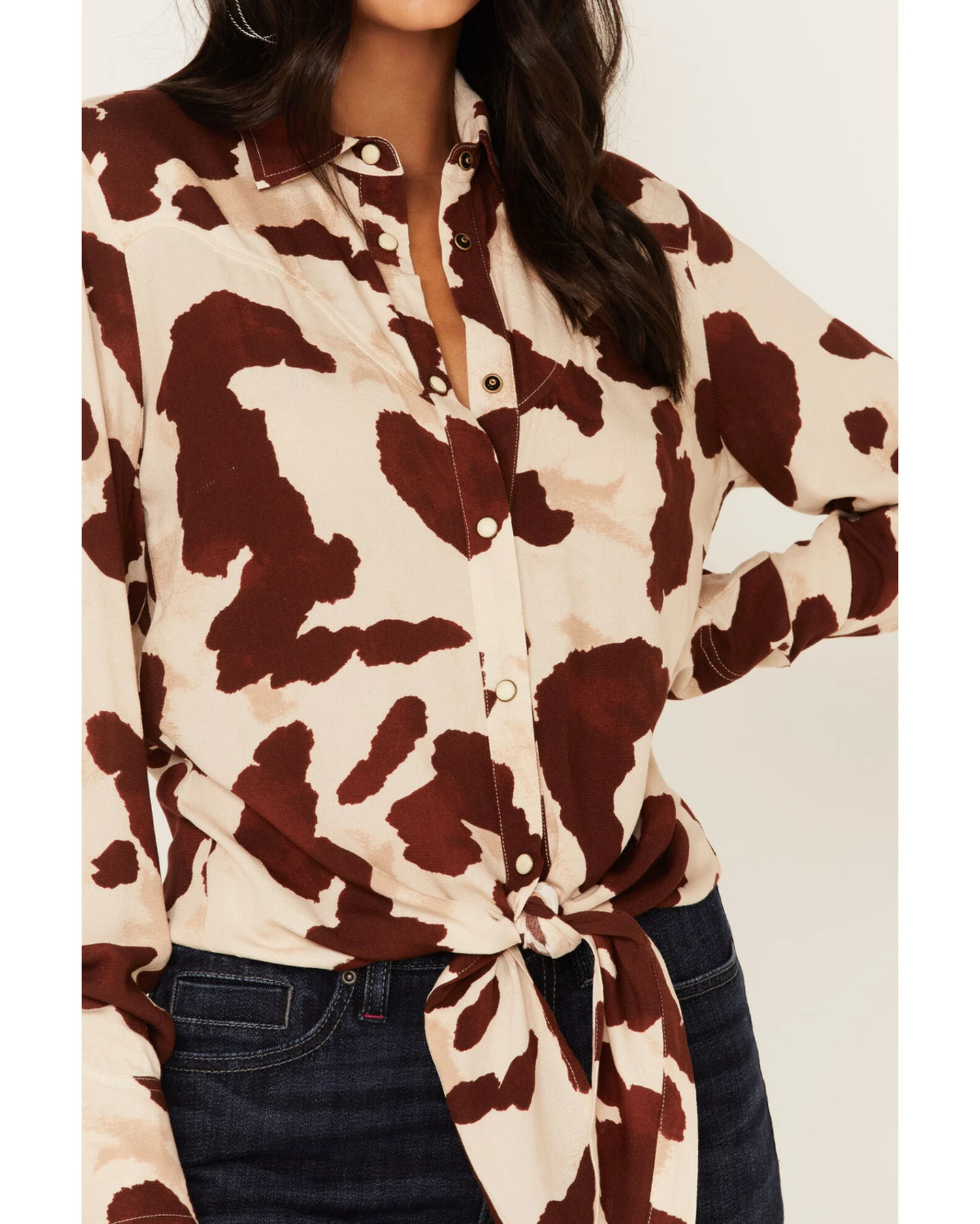 Idyllwind Women's Cow Print Tie Front Long Sleeve Western Shirt 4 Idyllwind Women's Cow Print Tie Front Long Sleeve Western Shirt - Image 2