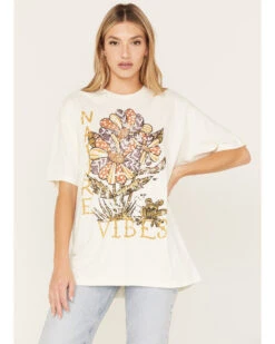 Cleo + Wolf Women's Nature Vibes Oversized Graphic Tee