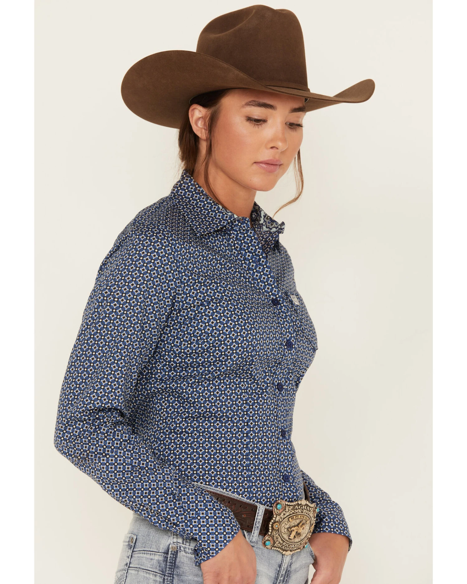 Cinch Women's Geo Print Long Sleeve Button Down Western Core Shirt 4 Cinch Women's Geo Print Long Sleeve Button Down Western Core Shirt - Image 2