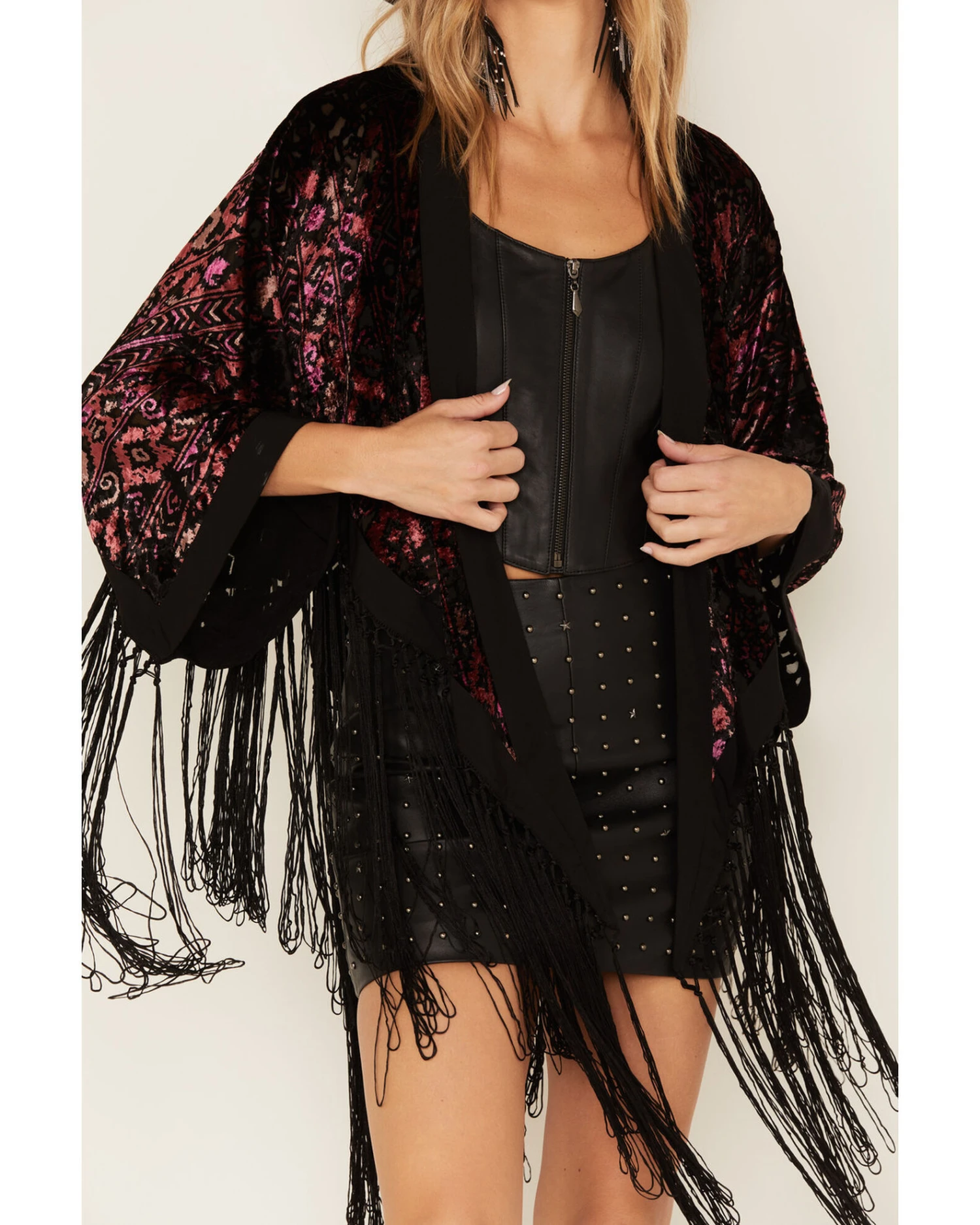 Idyllwind Women's Dean Ikat Velvet Rocket Kimono 5 Idyllwind Women's Dean Ikat Velvet Rocket Kimono - Image 3