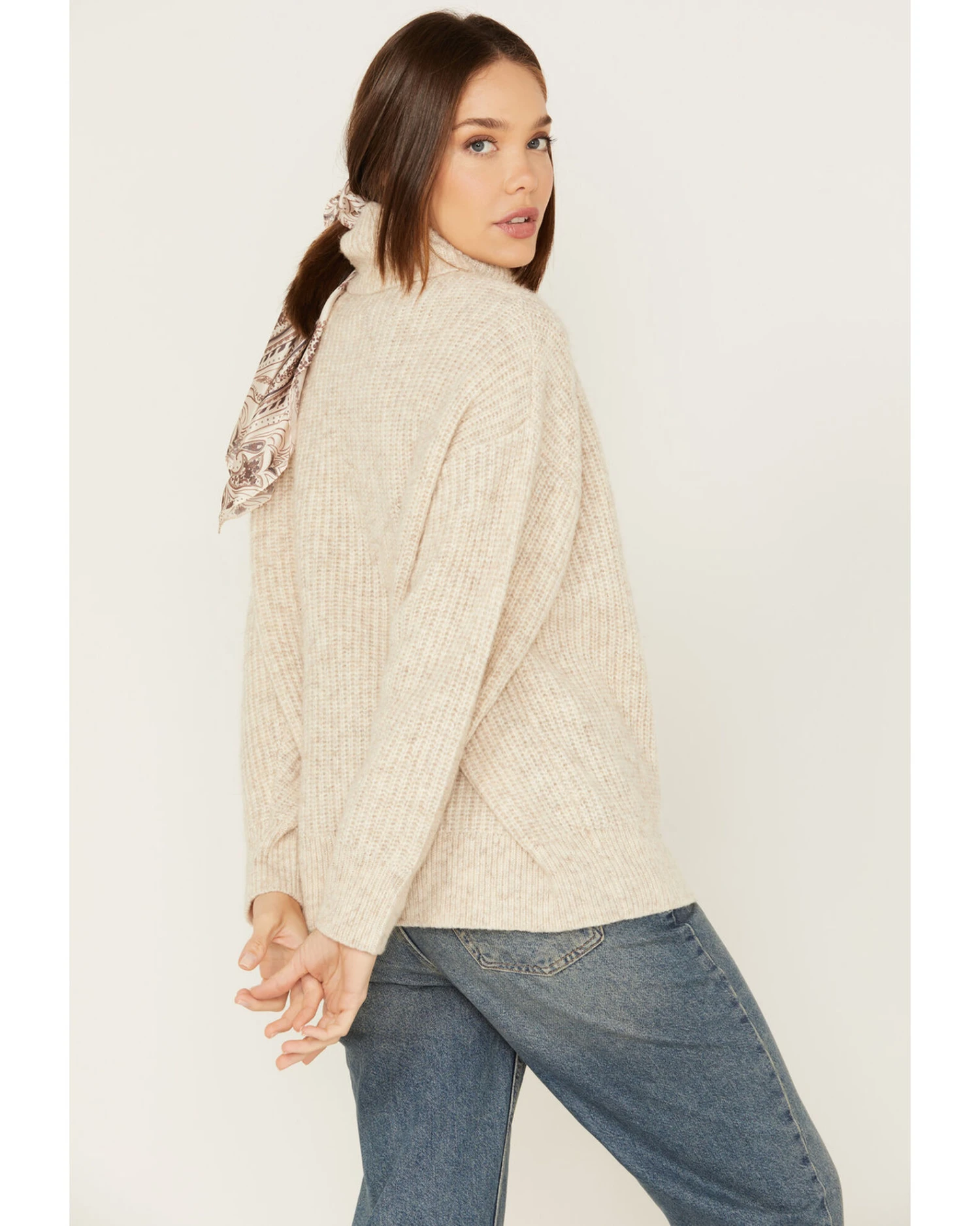 Cleo + Wolf Women's Oversized Turtleneck Sweater 6 Cleo + Wolf Women's Oversized Turtleneck Sweater - Image 4