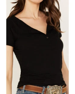 RANK 45 Women's Burnout Henley Tee -Cowboy Wear Shop 2000386477 001 P3