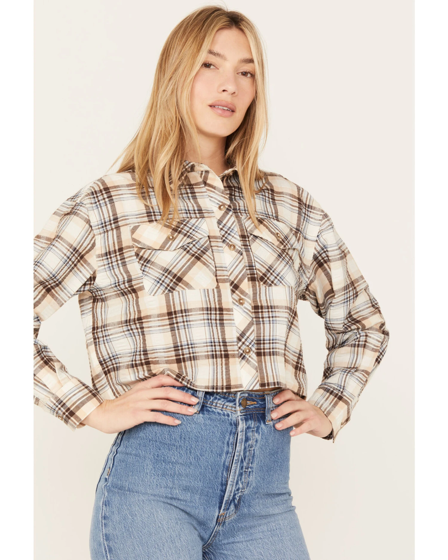 Cleo + Wolf Women's Plaid Print Cropped Shirt 4 Cleo + Wolf Women's Plaid Print Cropped Shirt - Image 2