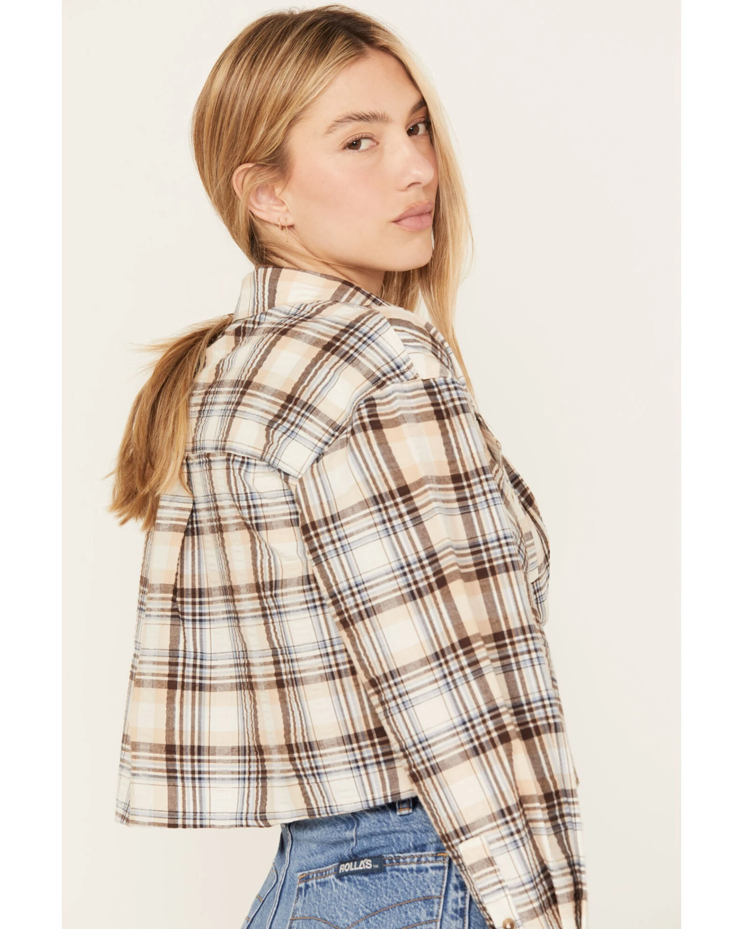 Cleo + Wolf Women's Plaid Print Cropped Shirt 6 Cleo + Wolf Women's Plaid Print Cropped Shirt - Image 4