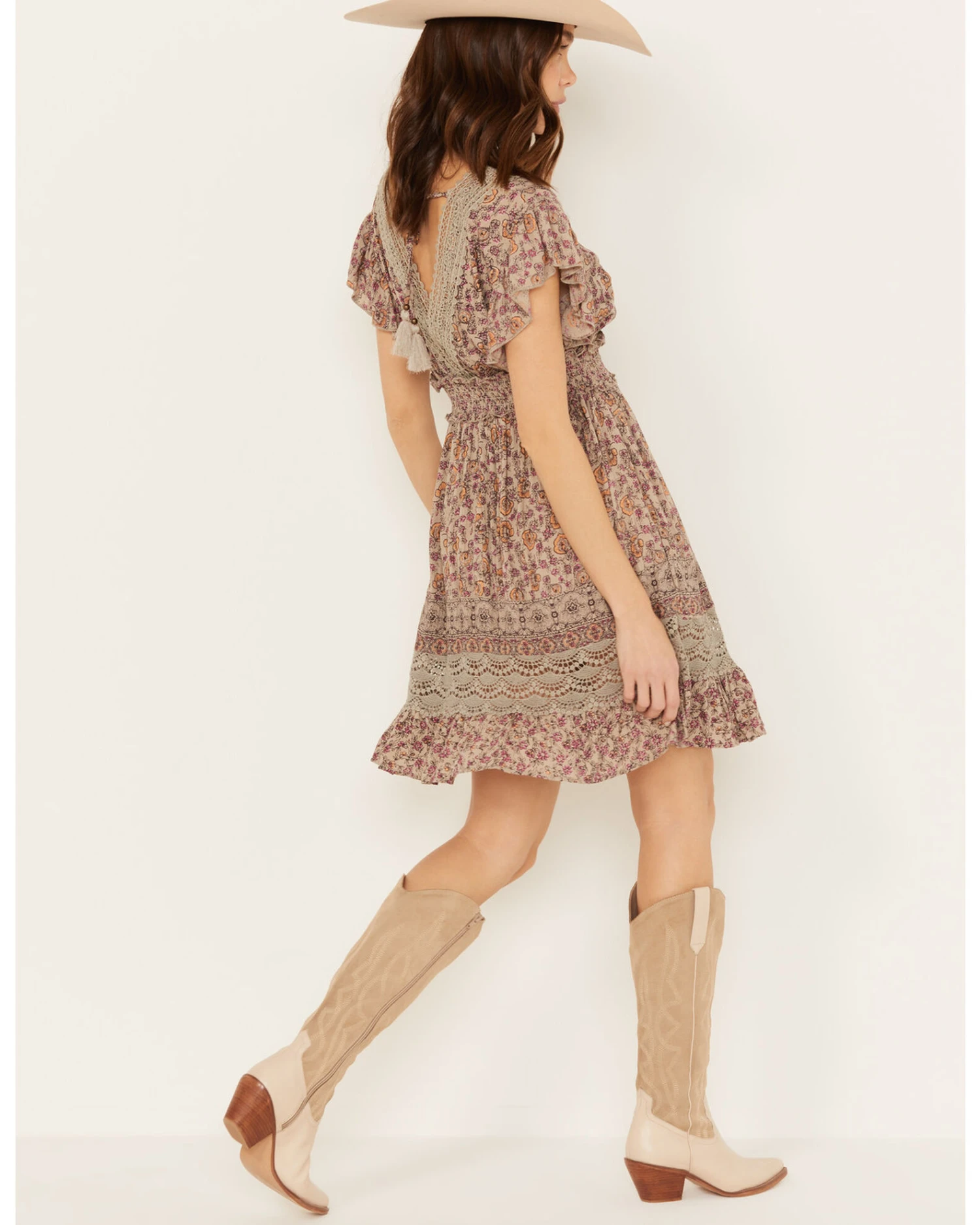 Angie Women's Flutter Sleeve Macrame Insert Floral Print Dress 6 Angie Women's Flutter Sleeve Macrame Insert Floral Print Dress - Image 4